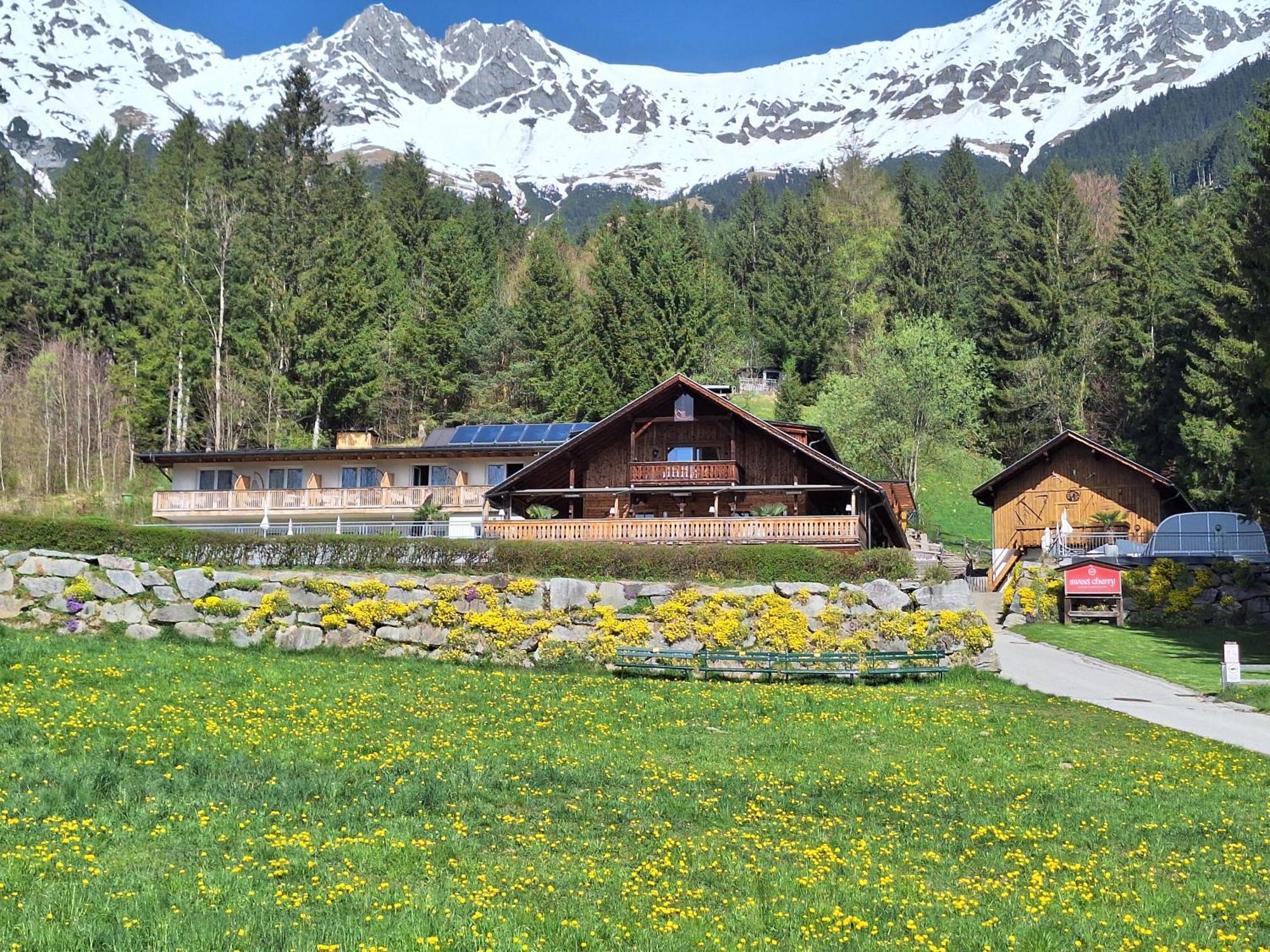 Sweet Cherry - Boutique & Guesthouse Tyrol Ίνσμπρουκ Εξωτερικό φωτογραφία